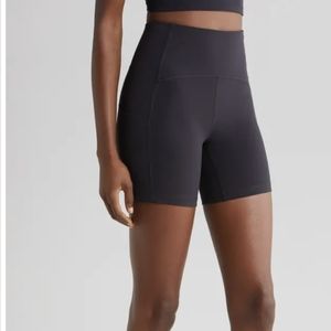 Zella Studio Luxe Pocket Bike Shorts, Size XS